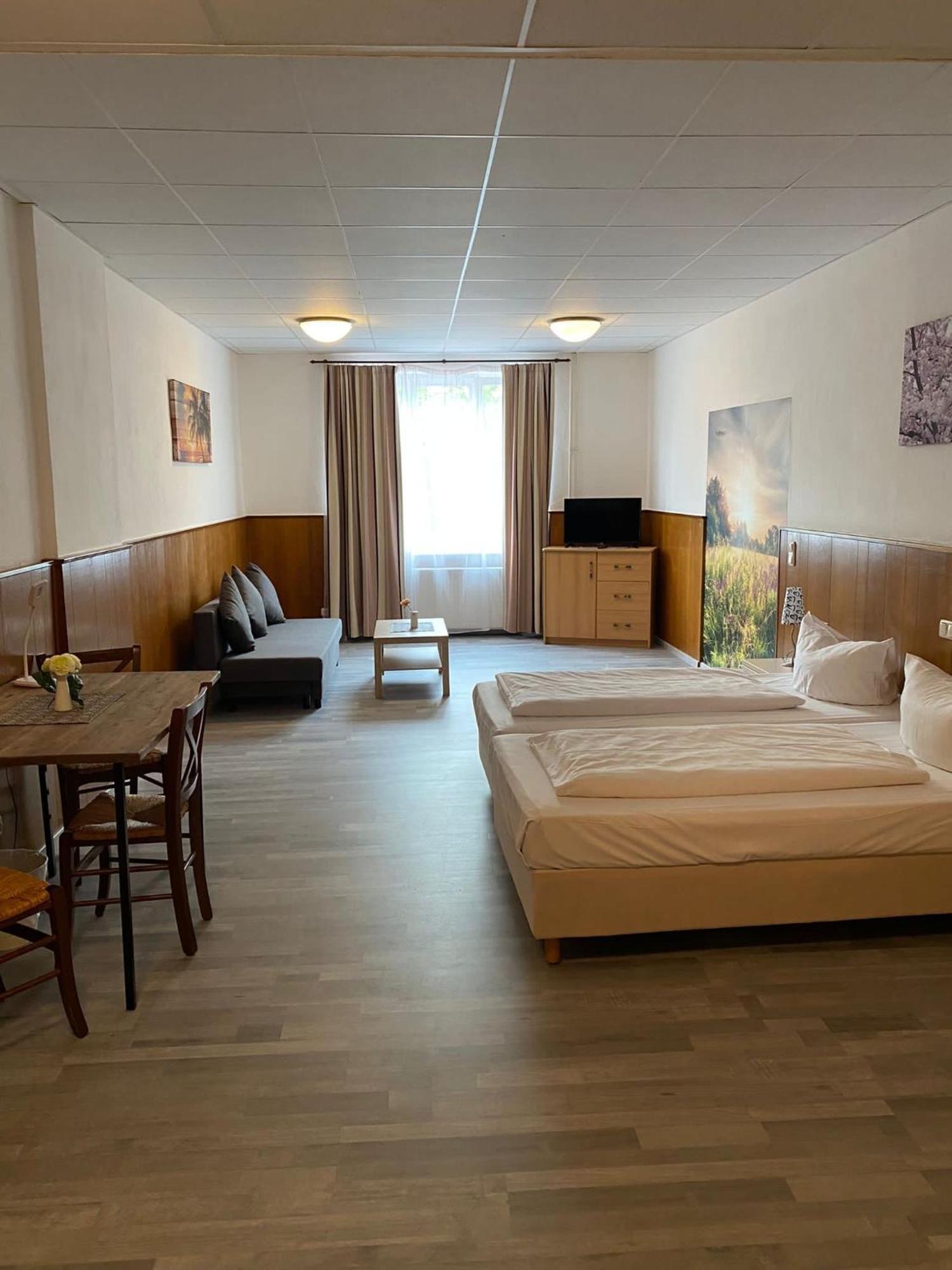 Hotel Sonne - Haus 2 Idstein Esterno foto